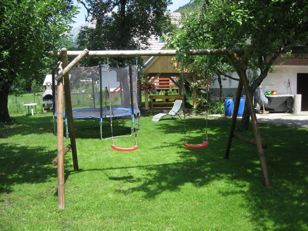 Guest House Znidar Бохин Екстериор снимка