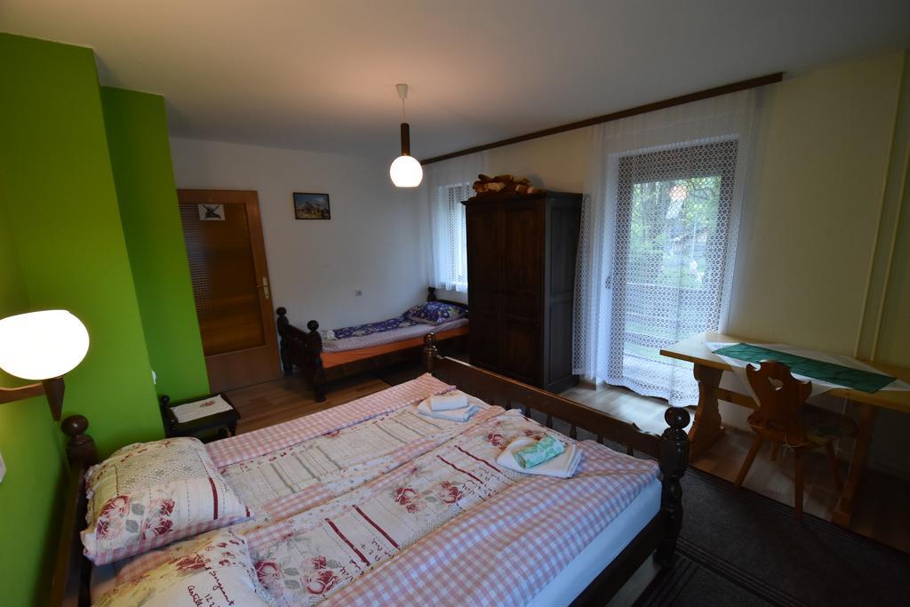 Guest House Znidar Бохин Екстериор снимка