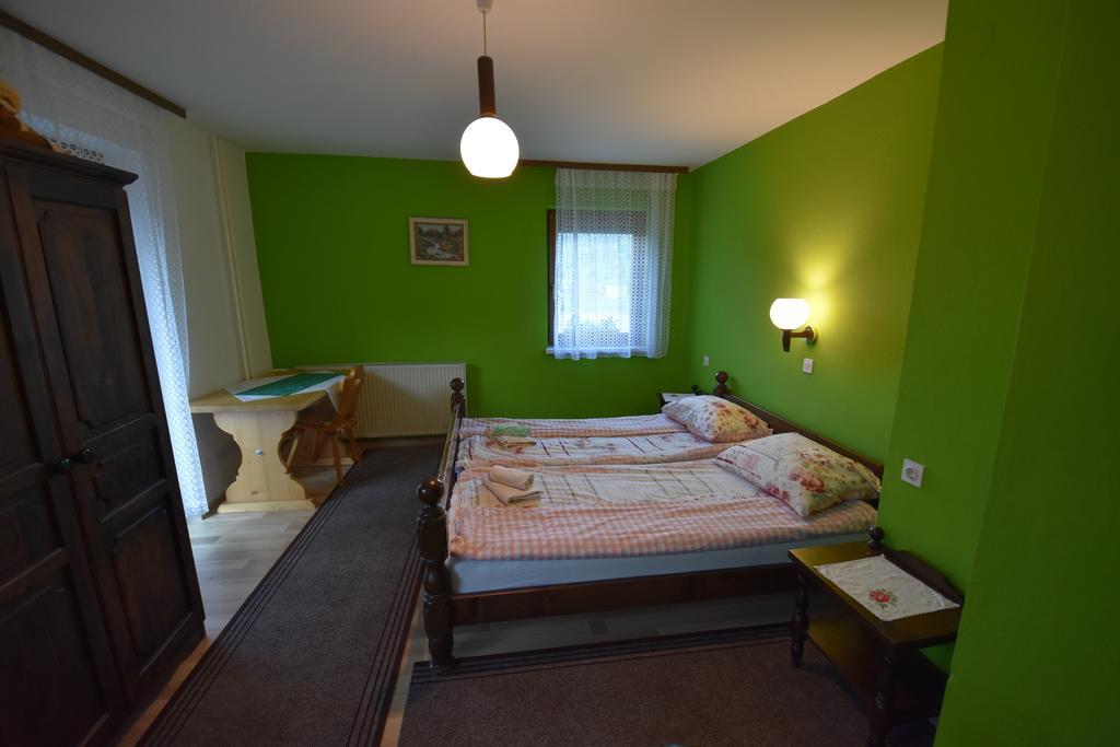 Guest House Znidar Бохин Екстериор снимка