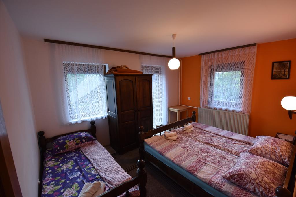 Guest House Znidar Бохин Екстериор снимка