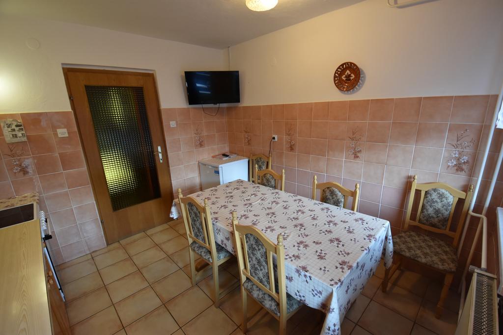 Guest House Znidar Бохин Екстериор снимка